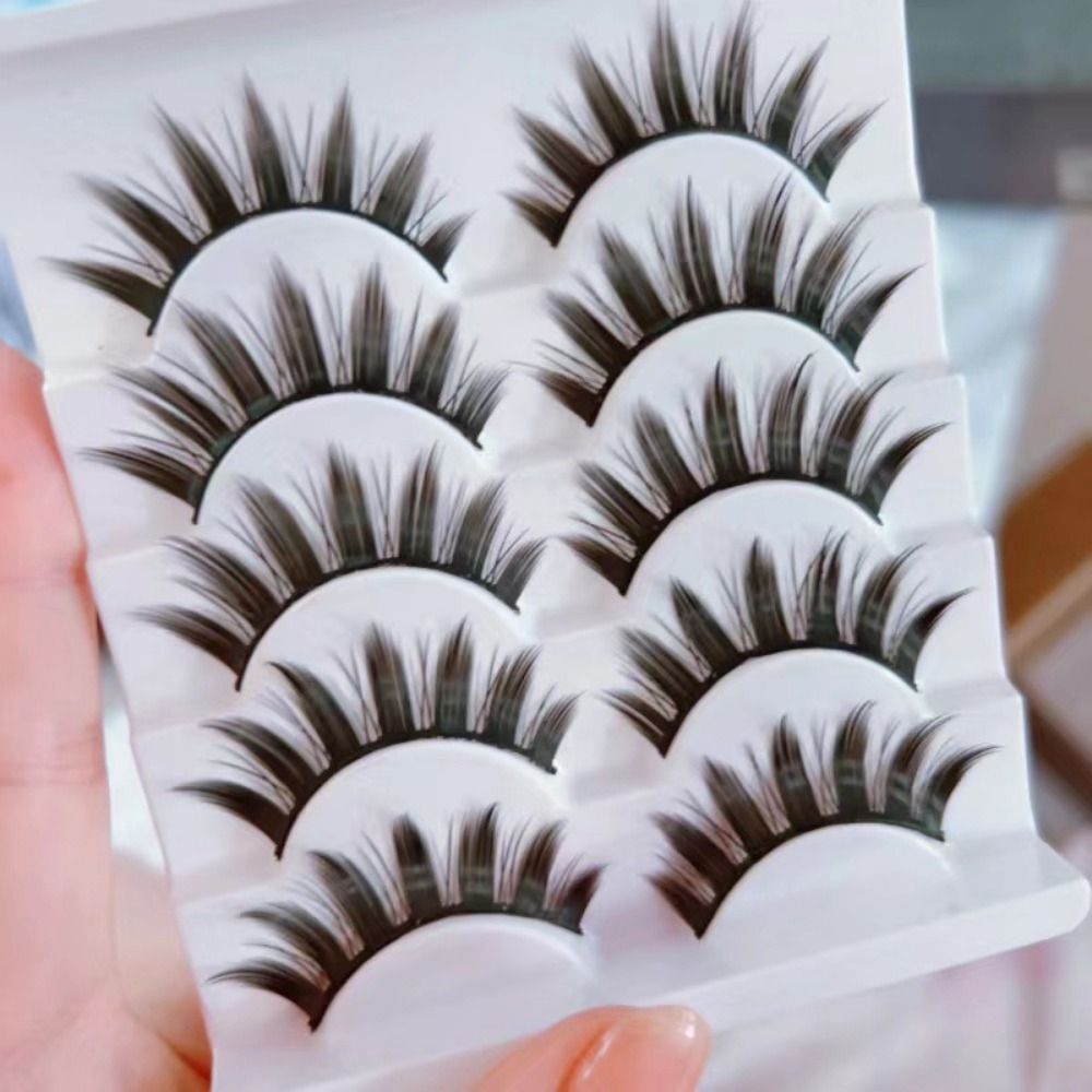 ナチュラルなウェットルックのマンガまつげ、キャットアイメイク - Eyelash Extension Wet Look のレビューと価格